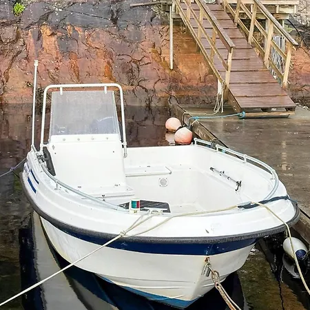 4 Person In Nyaraló Kjerrgarden